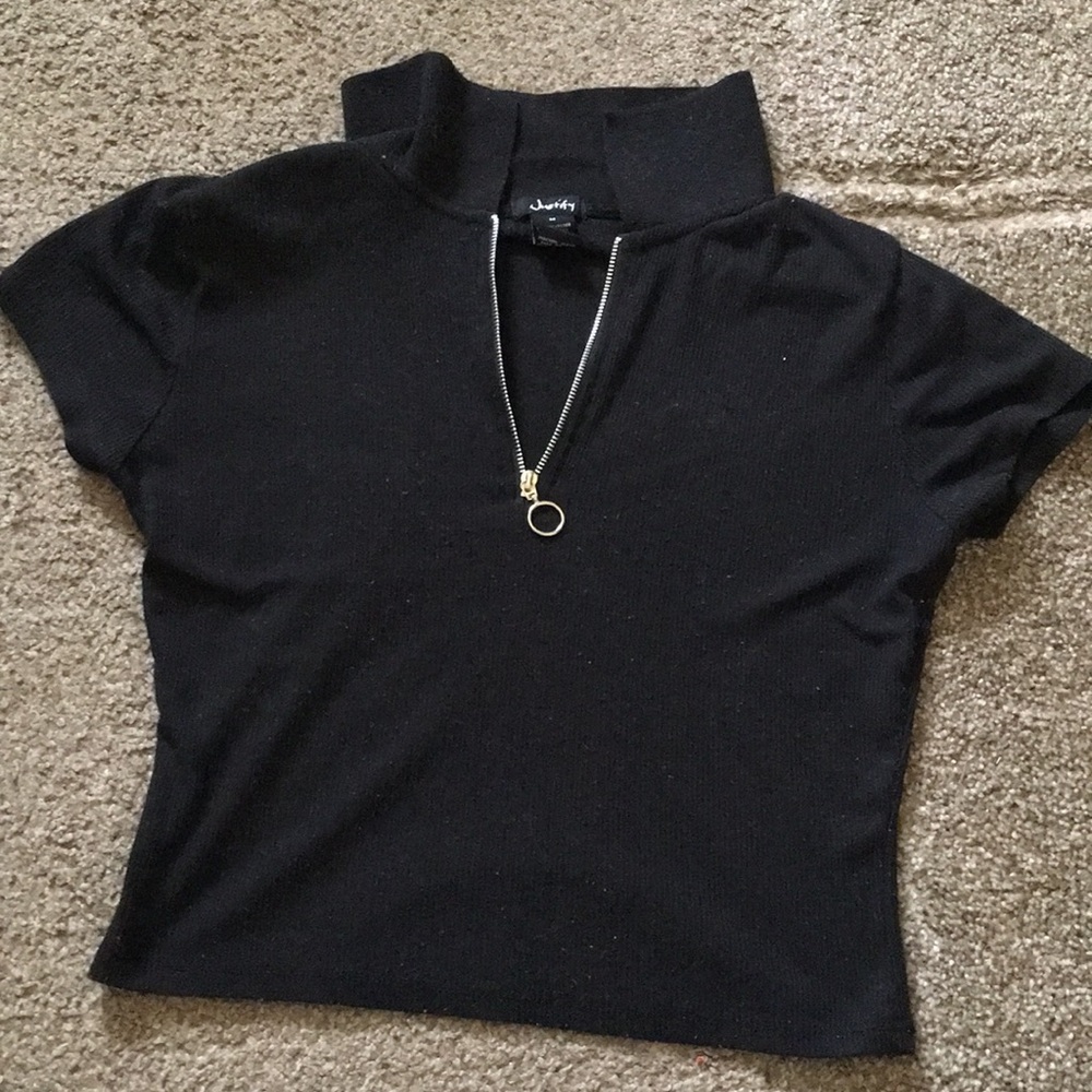 Cropped shirt